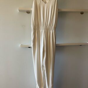 Amanda up Richard White jumpsuit in size extra small